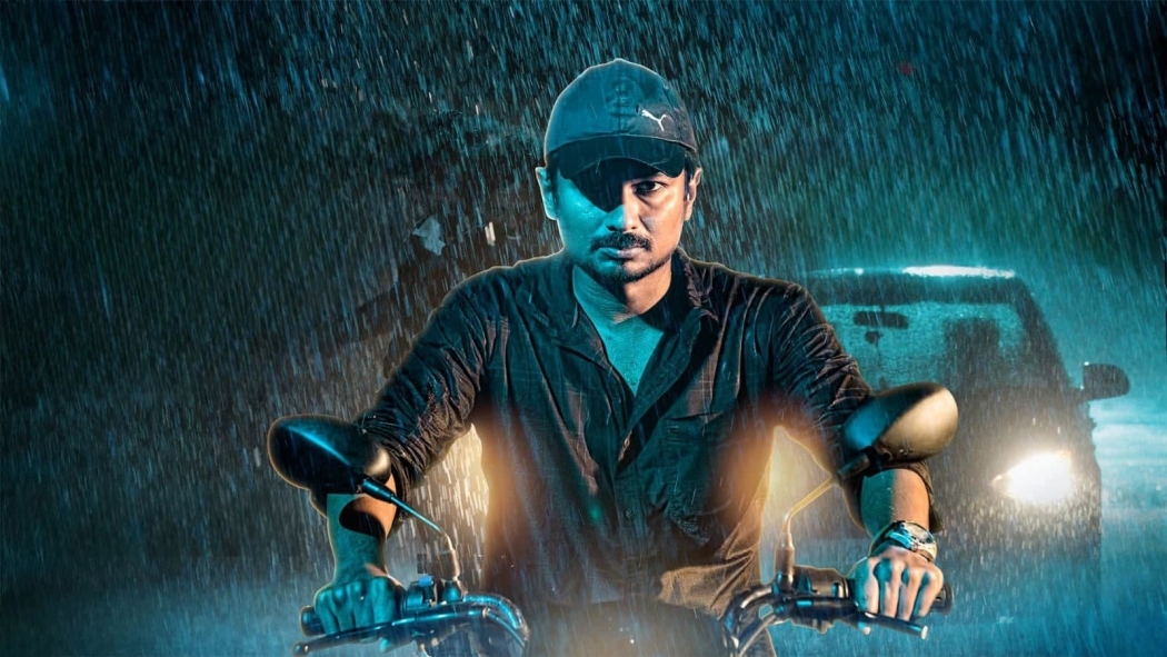 Kannai Nambathey izle